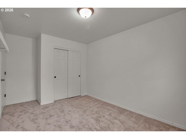 12623 Se DIVISION St, Portland, OR 97236