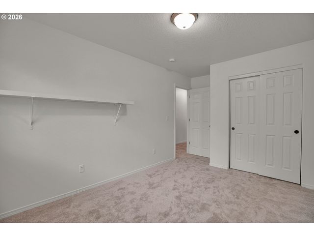 12623 Se DIVISION St, Portland, OR 97236