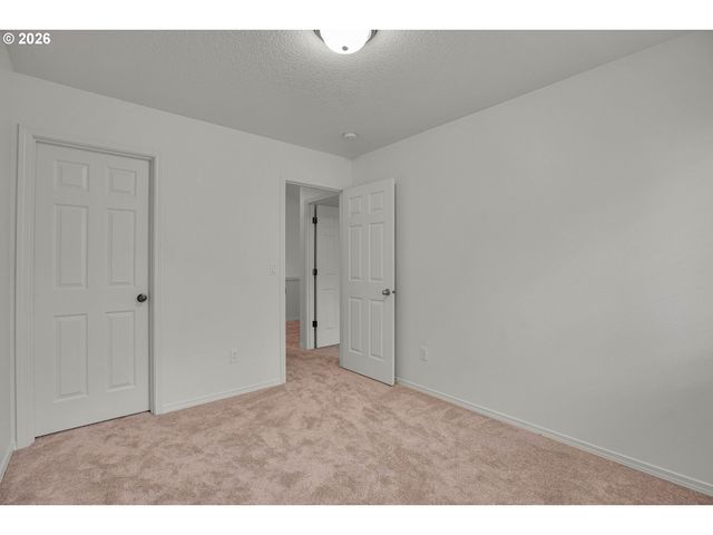 12623 Se DIVISION St, Portland, OR 97236