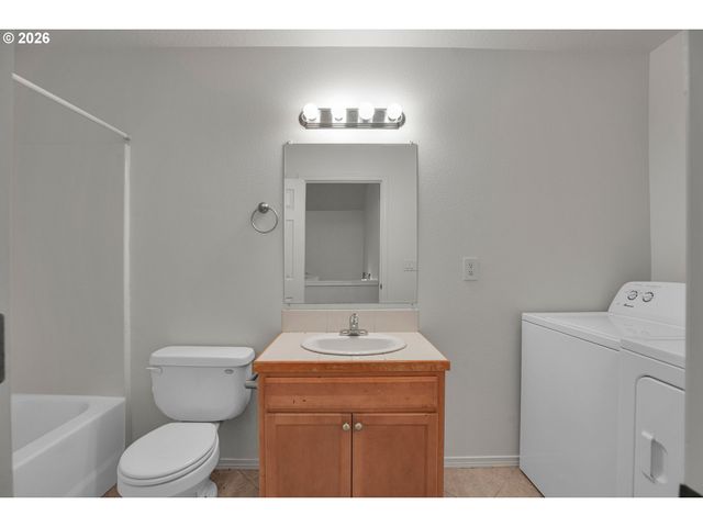 12623 Se DIVISION St, Portland, OR 97236