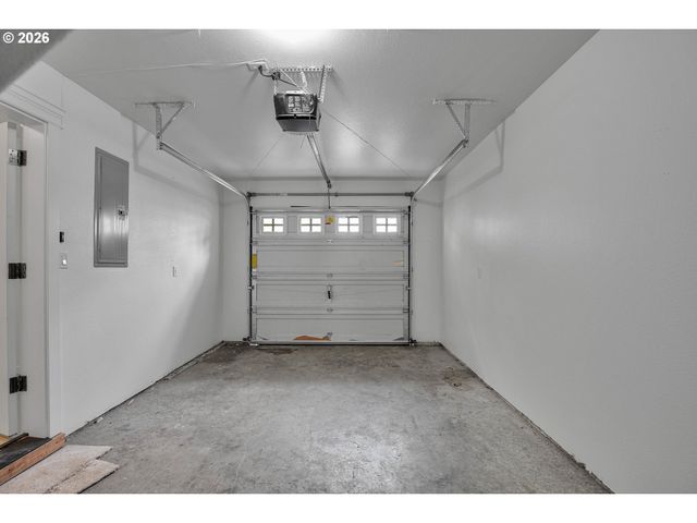 12623 Se DIVISION St, Portland, OR 97236