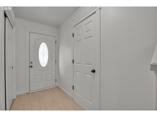 12623 Se DIVISION St, Portland, OR 97236