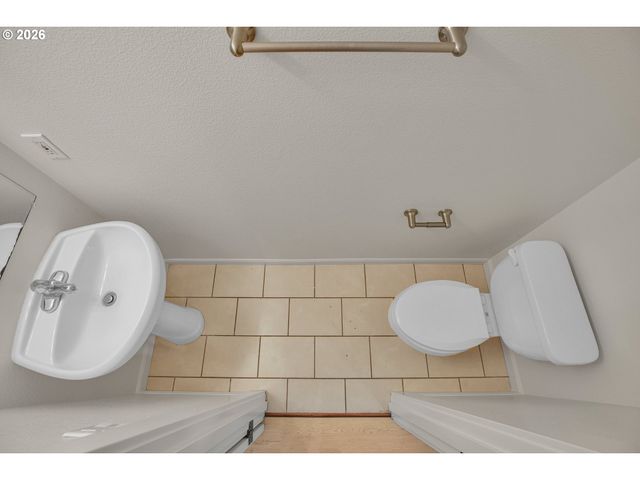 12623 Se DIVISION St, Portland, OR 97236