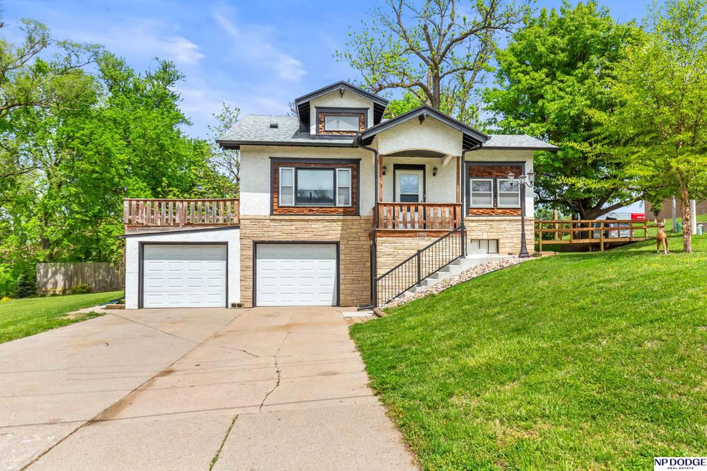 7306 Corby Street, Omaha, NE 68134