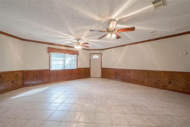 1503 Miles Street, Rosenberg, TX 77471