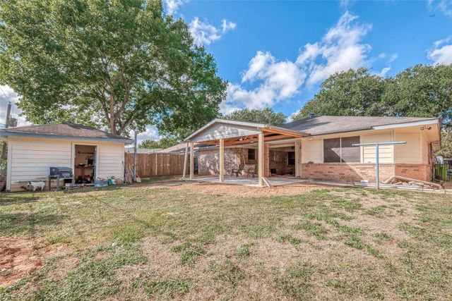 1503 Miles Street, Rosenberg, TX 77471