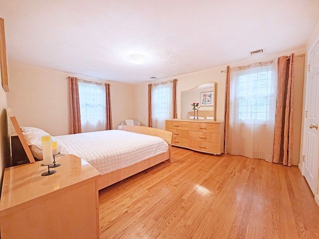 6 Sandy Dr, Acton, MA 01720