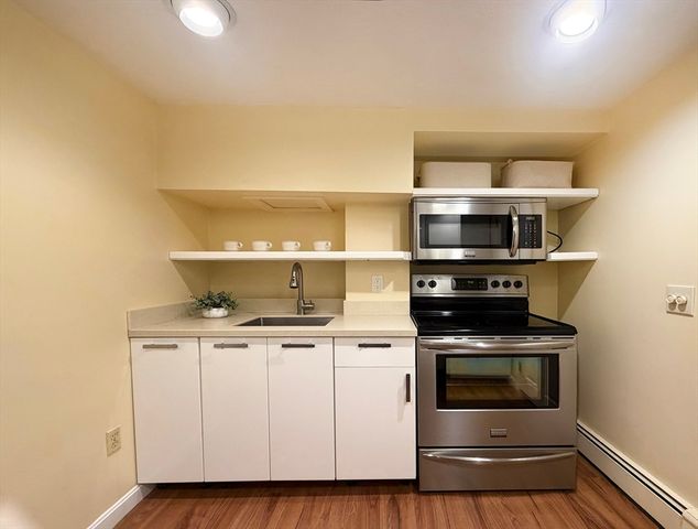 6 Sandy Dr, Acton, MA 01720