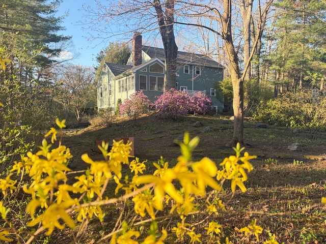 6 Sandy Dr, Acton, MA 01720