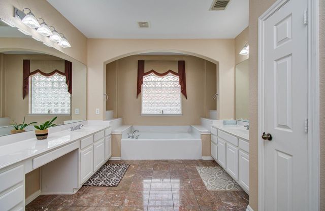 11704 Shoal Landing, Pearland, TX 77584