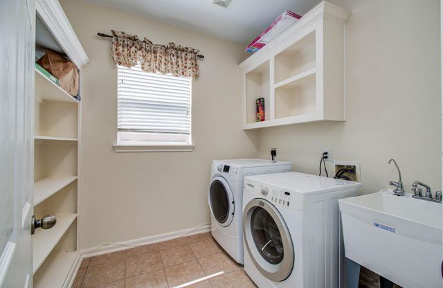 11704 Shoal Landing, Pearland, TX 77584