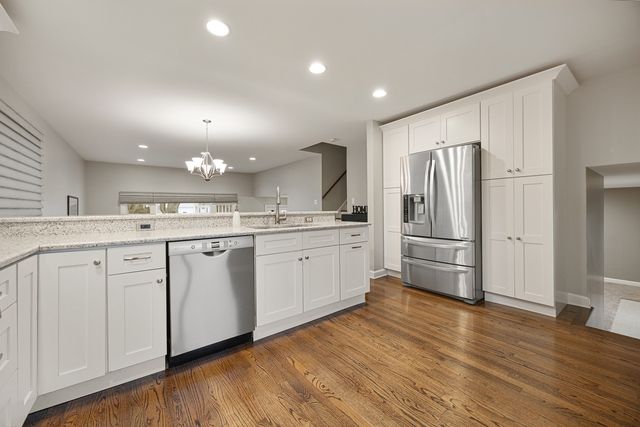 1811 AZALEA Lane, Mount Prospect, IL 60056