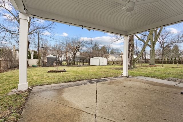 1811 AZALEA Lane, Mount Prospect, IL 60056