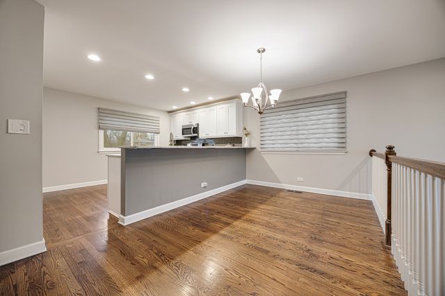 1811 AZALEA Lane, Mount Prospect, IL 60056