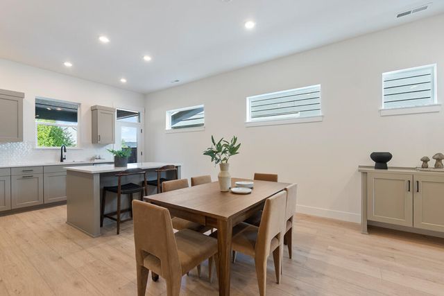 60935 SE Apollo Place, Bend, OR 97702