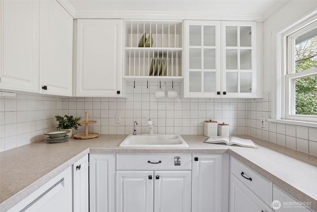 5956 37th Avenue SW, Seattle, WA 98126