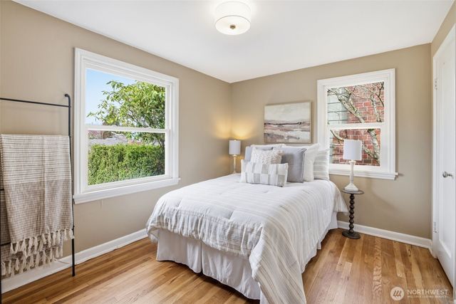 5956 37th Avenue SW, Seattle, WA 98126