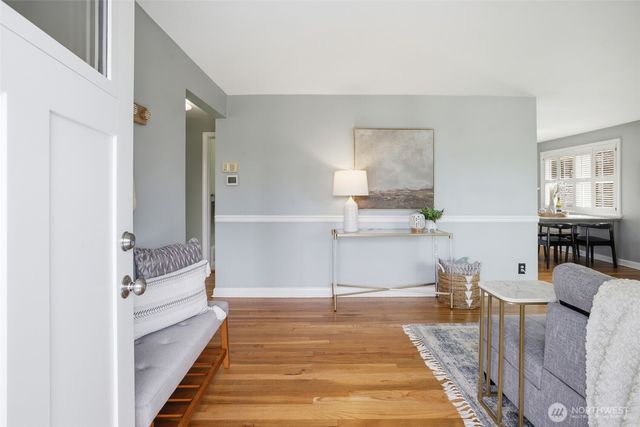 5956 37th Avenue SW, Seattle, WA 98126