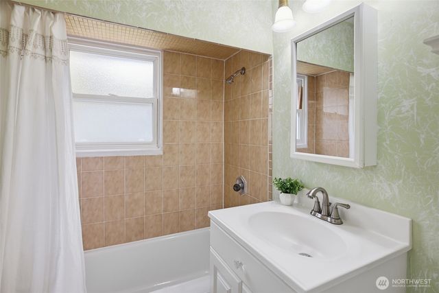 5956 37th Avenue SW, Seattle, WA 98126