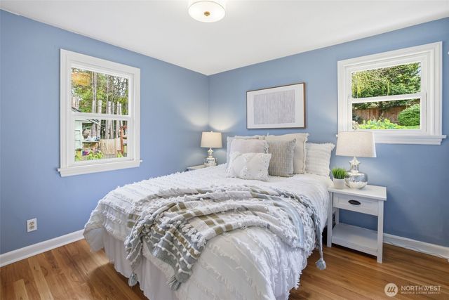 5956 37th Avenue SW, Seattle, WA 98126