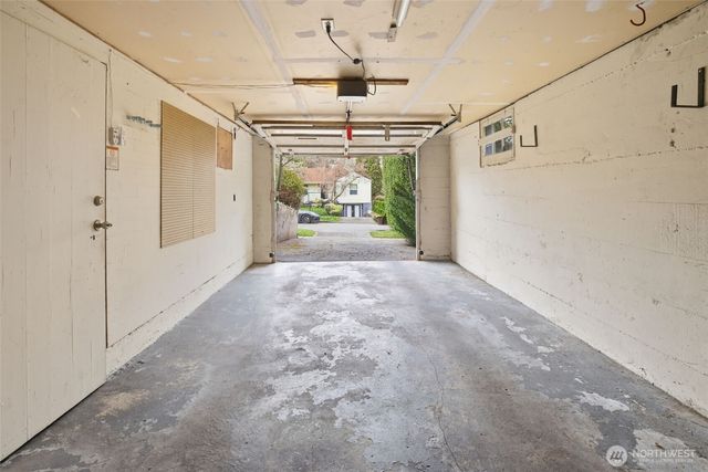 5956 37th Avenue SW, Seattle, WA 98126