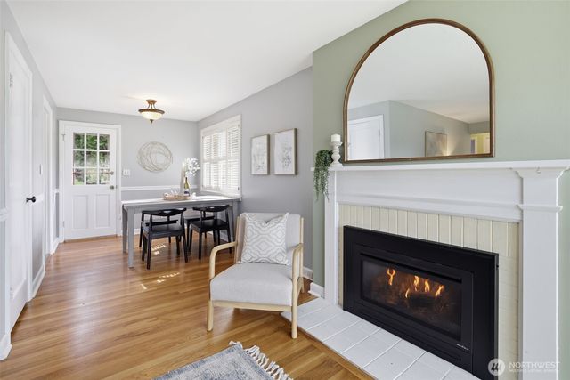 5956 37th Avenue SW, Seattle, WA 98126