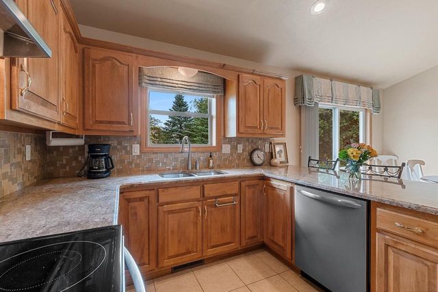 1717 EMERALD DRIVE, Green Bay, WI 54311