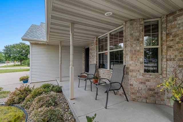 1717 EMERALD DRIVE, Green Bay, WI 54311