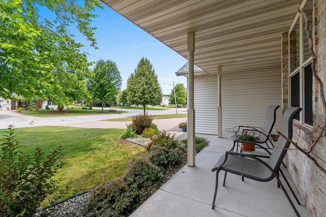 1717 EMERALD DRIVE, Green Bay, WI 54311