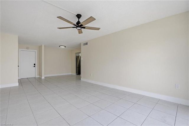 3704 Broadway 205, Fort Myers, FL 33901
