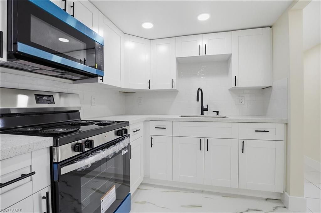 3704 Broadway 205, Fort Myers, FL 33901