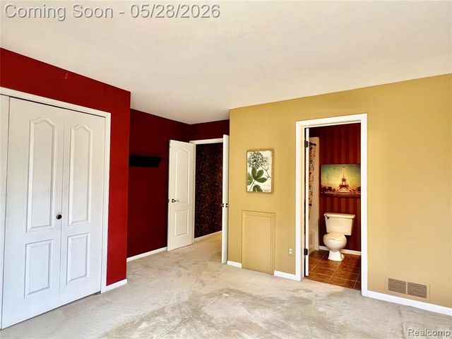 1168 Fairways Boulevard, Troy, MI 48085