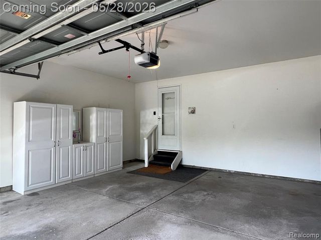 1168 Fairways Boulevard, Troy, MI 48085