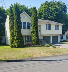91 Oregon Avenue, Woonsocket, RI 02895