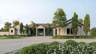 5025 N 22ND Street, Phoenix, AZ 85016