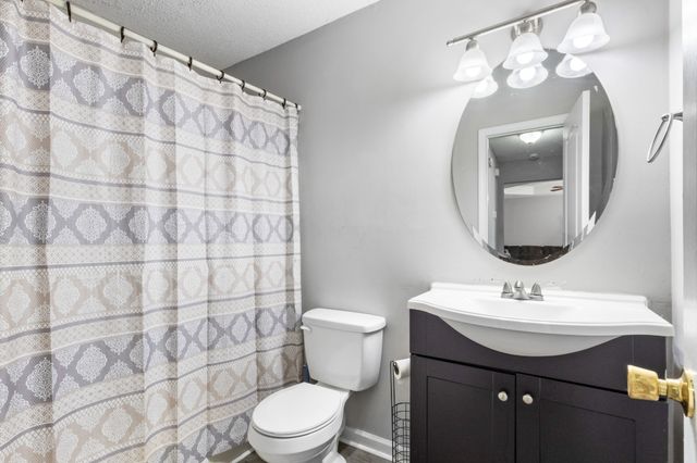 231 Golden Pond Ave, Oak Grove, KY 42262