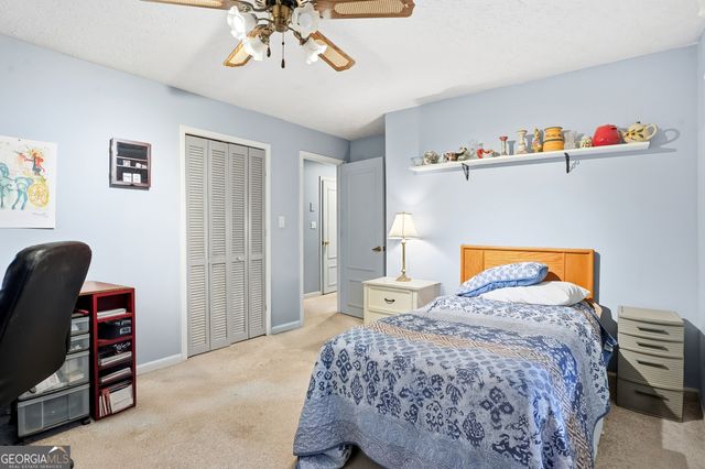 562 Gregg Drive SW, Lilburn, GA 30047