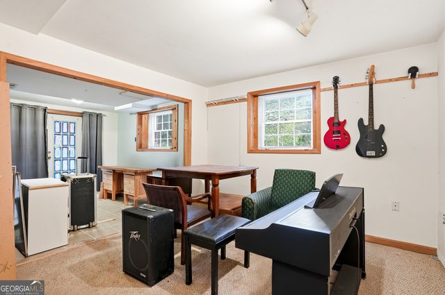 562 Gregg Drive SW, Lilburn, GA 30047