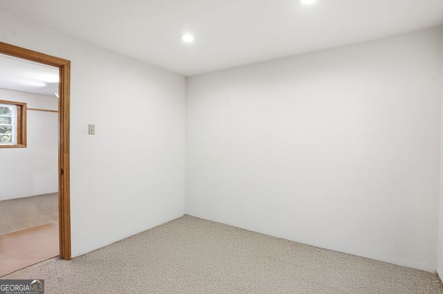 562 Gregg Drive SW, Lilburn, GA 30047