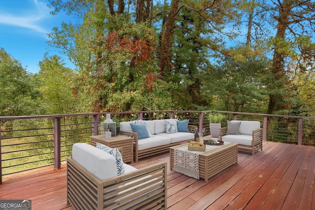 562 Gregg Drive SW, Lilburn, GA 30047