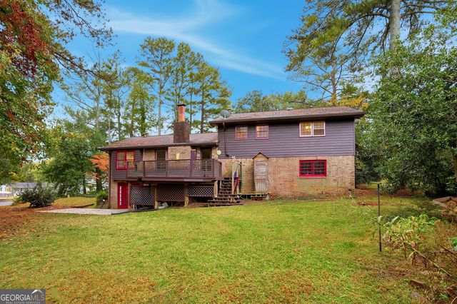 562 Gregg Drive SW, Lilburn, GA 30047