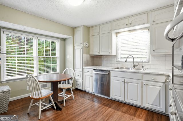 562 Gregg Drive SW, Lilburn, GA 30047