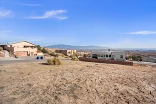 1756 Cliffside Drive NW, Albuquerque, NM 87105