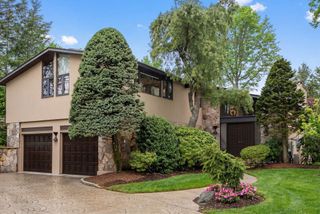 133 Oak Hill St, Newton, MA 02459