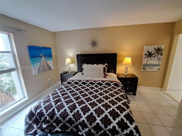 201 178th Dr 332, Sunny Isles Beach, FL 33160