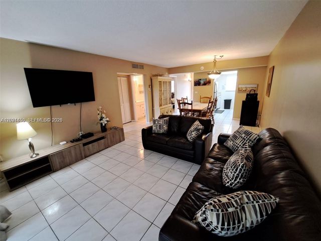 201 178th Dr 332, Sunny Isles Beach, FL 33160