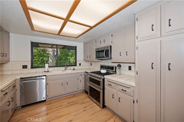 888 Talisman, Lake Arrowhead, CA 92352