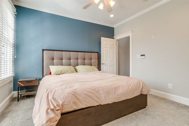 1211 S Adams Street, Fort Worth, TX 76104