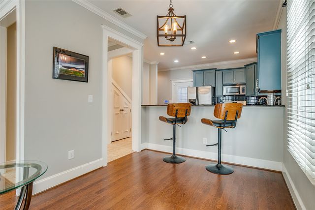 1211 S Adams Street, Fort Worth, TX 76104