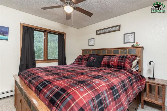 1370 TOOLIK DRIVE, North Pole, AK 99705